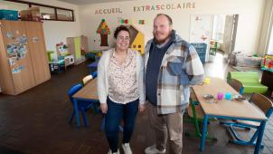 Amina Hdidou et Arthur Ippersiel sont animateurs extrascolaires à l’école communale de La Bruyère.