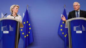 Ursula von der Leyen et son vice-président en charge des Affaires étrangères Josep Borrell se réuniront avec l’ensemble du gouvernement ukrainien jeudi. Vendredi ils seront rejoints par le président du Conseil européen Charles Michel, pour le sommet annuel UE-Ukraine avec le président Volodymyr Zelensky.