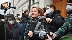 Maria Eismont est de tous les combats. Elle a ainsi défendu l’ONG Memorial qui, colauréate l’an passé du prix Nobel de la paix, est désormais interdite en Russie.