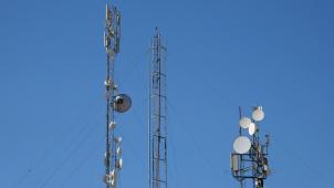 Bruxelles est la dernière Région du pays à modifier sa norme de rayonnement maximal des antennes GSM.