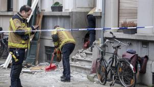 La violente explosion survenue à Anvers ce week-end a fait un blessé, endommagé une vingtaine d’habitations et huit véhicules.