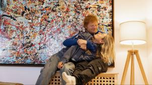 « The Sum of it all » pointe la fragilité de l’édifice Ed Sheeran, fortement secoué en février 2022, sur le plan personnel. Avec le diagnostic de cancer pour son épouse Cherry, alors enceinte de leur deuxième enfant.