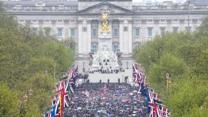 La foule massée devant Buckingham.