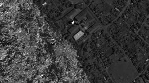 Cette image satellite de Maxar Technologies montre Nova Kakhovka le long de la rivière Dnipro à Kherson le 6 juin 2023, suite à l’attaque d’un important barrage tenu par les Russes dans le sud de l’Ukraine qui a déclenché un torrent d’eau qui a inondé deux douzaines de villages et forcé l’évacuation de 17 000 personnes, suscitant la crainte d’une catastrophe humanitaire.