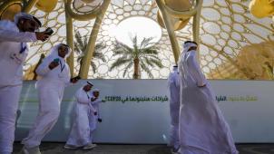 Les premiers participants à la COP28 arrivent à Dubaï, plus grande ville des Emirats arabes unis.