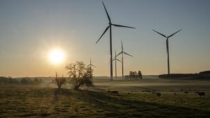 Pour atteindre la neutralité carbone, il faudra électrifier un maximum d’usages et appuyer à fond les renouvelables.