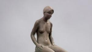 Myriam Eykens (1938-). Liselotte. Sculpture en bronze. Estimation 4.000-6.000 €.