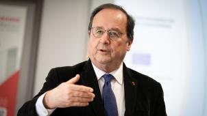 « Il faut soutenir l’Ukraine, non pas seulement parce que c’est un pays agressé, mais aussi parce que c’est un pays qui a vocation à entrer dans l’UE et qui défend la démocratie », dit François Hollande.