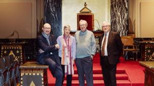Les quatre grands maîtres des obédiences principales de Belgique (de g. à d.): Patrick Cauwert, Raymonda Verdyck, Guy Meyns, Daniel Menschaert.
