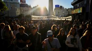 2024-04-24T004612Z_25522396_RC2HC7AFMXIU_RTRMADP_3_ARGENTINA-PROTESTS-EDUCATION