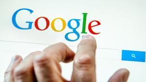 Les critiques se multiplient à l’encontre du moteur de recherche de Google.