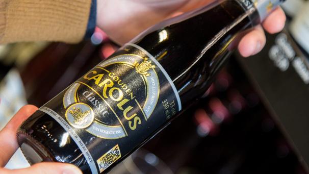 Elue «
Meilleure Bière Brune au Monde
». La Gouden Carolus Classic est ancrée dans la riche tradition de la ville de Malines.