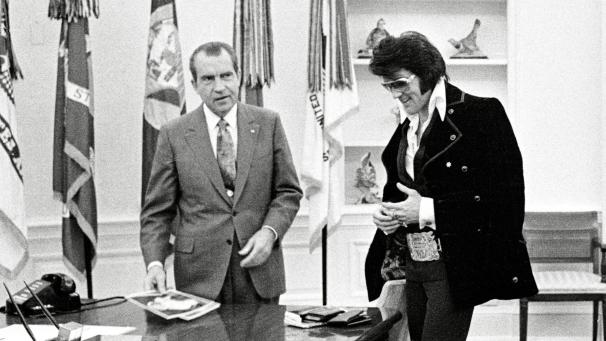 Elvis Presley rencontre le President Richard M. Nixon, le 21 décembre 1970.