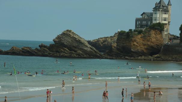 N°3
: La Côte des Basques - France
: elle se trouve à Biarritz, le «
QG
» des surfeurs. ©Belgaimage