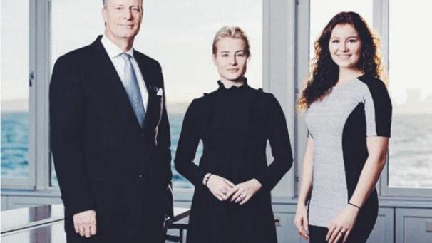 Alexandra et Katharina Andressen, 1,2 milliard de dollars chacune, 20 et 21 ans, filles du PDG de la société de holding Ferd, dont elles sont actionnaires, Norvège.