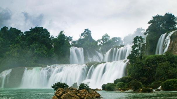 Detian Falls - frontière entre le Vietnam et la Chine ©Belga