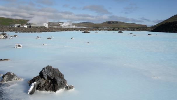 Blue Lagoon - Islande
: une eau à 39° en plein milieu d’un champ de lave. ©Belga