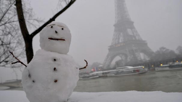 La Tour Eiffel a ete fermee en raison du mauvauis temps. ©Reporters