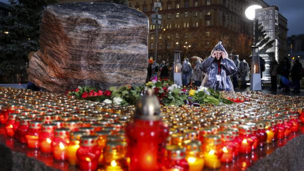Commémoration annuelle, à Moscou, en mémoire des victimes des purges effectuées sous la dictature soviétique de Joseph Staline.
