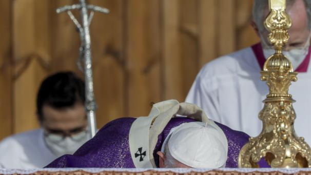 Le pape Francis a donné une messe à Irbil en Irak. Il insiste régulièrement sur le besoin de protéger les anciennes communautés chrétiennes de la région.