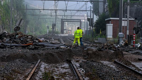 Les inondations ont provoqué d’immenses dégâts. À Dinant, le trafic ferroviaire s’est trouvé énormément impacté.