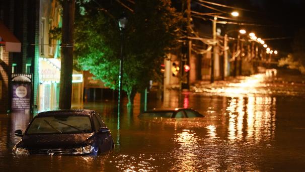 Le quartier de Manayunk à Philadelphie a été inondé à la suite de pluies torrentielles et de vents violents provoqués par l’ouragan Ida.