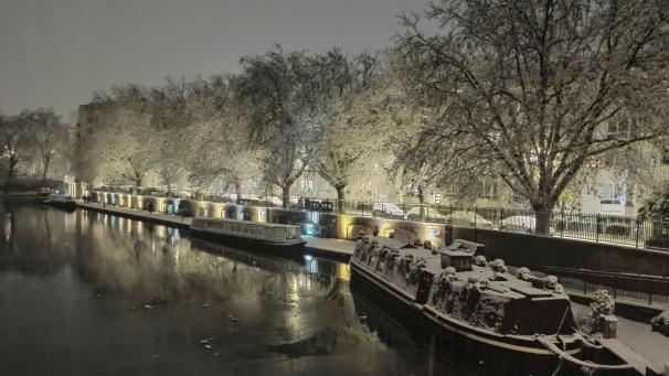L’hiver s’installe à Little Venice, à Londres, le dimanche 11 décembre 2022.