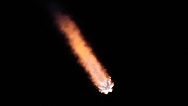 Une fusée Falcon 9 de SpaceX décolle du complexe de lancement 40 de la station spatiale de Cap Canaveral, le dimanche 11 décembre 2022.
