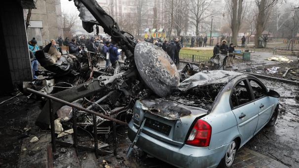 epaselect UKRAINE HELICOPTER CRASH