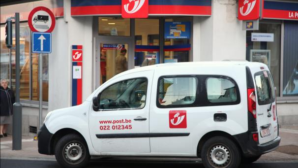 A postal van is pictured in front of a post office in Gosselies , 12/12/2012 PICTURE NOT INCLUDED IN THE CONTRACT