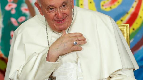 Le pape François assiste au premier congrès mondial des villes éco-éducatives, au Vatican, le 25 mai 2023. 