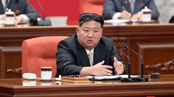 Le leader nord-coréen, Kim Jong-un, veut accélérer les préparatifs de  guerre