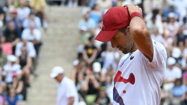 Djokovic battu 6-2, 6-3 par Tabilo, 32e mondial, au 3e tour à Rome.