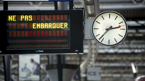 Illustration picture shows the information board on a platform in a belgian Railway Station