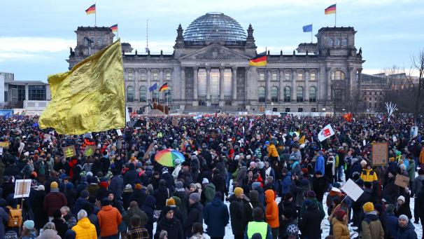 En début d’année, de nombreux Allemands ont manifesté contre l’extrême droite, comme ici, le 21 janvier, à Berlin.