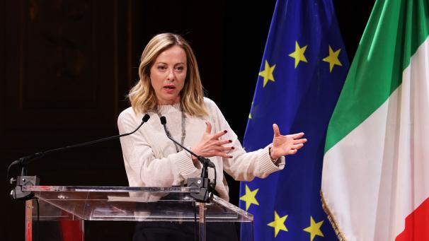 « Tel un bon soldat, je présente ma candidature pour savoir si les Italiens pensent que nous travaillons bien pour eux », a avoué Giorgia Meloni, seule cheffe de gouvernement de l’UE à conduire une liste.
