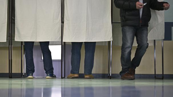 Aux dernières élections, près de 17 % des Belges n’ont pas exprimé de préférence pour un parti, une tendance en hausse.