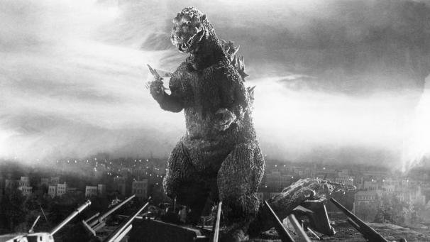 En 1954, le monstre est incarné par un « cascadeur » glissé dans un lourd costume fait de bambou, de grillage métallique et de latex.