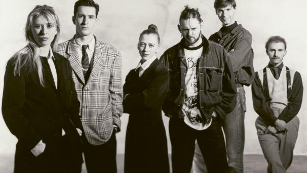 Les Six d’Anvers en 1986 : Marina Yee, Dries Van Notten, Ann Demeulemeester, Walter Van Beirendonck, Dirk Bikkembergs et Dirk Van Saene.