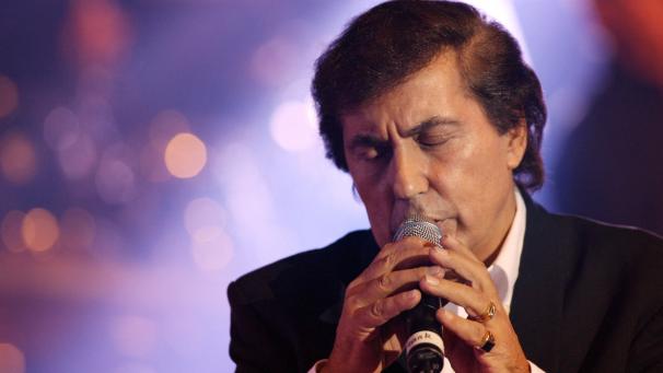 Frank Michael incarne une économie parallèle de la chanson : peu visible dans les médias prescripteurs, mais très concrète dans les salles et les caisses.