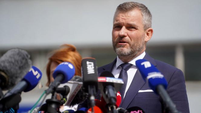 Le président de la Slovaquie, Peter Pellegrini, a appelé les partis politiques à interrompre temporairement la campagne électorale pour les élections européennes.