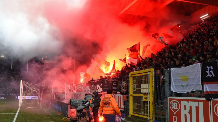 Les fans rouches à Charleroi © News