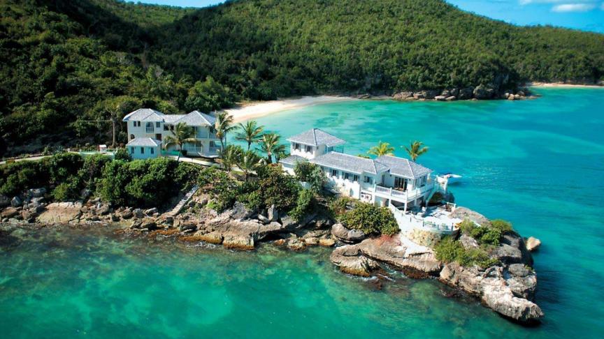 Antigua-et-Barbuda
: 442 km² - Île antillaise, Antigua-et-Barbuda reste une destination idéale pour les vacanciers en quête de repos et d’accent créole.