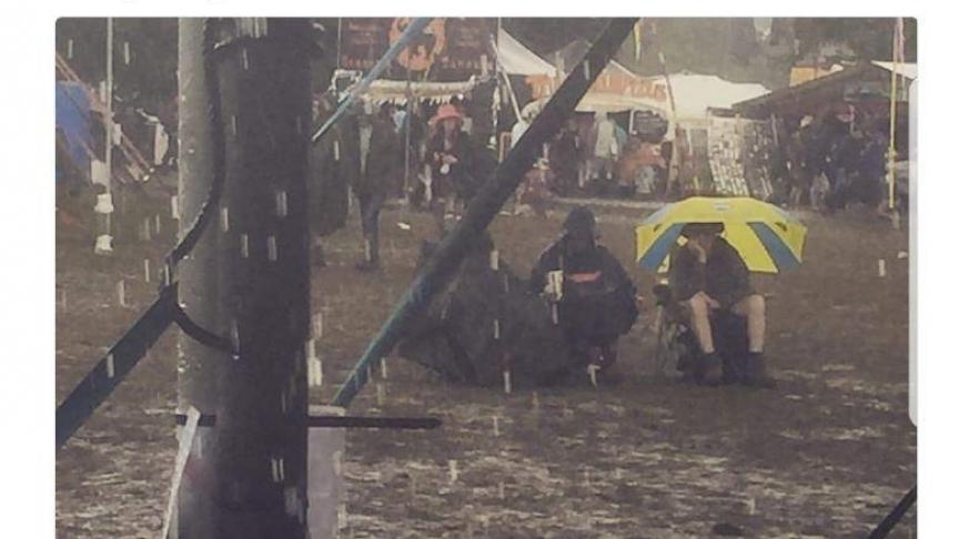 Glastonbury 2016 - Angleterre: les stars et les festivaliers pataugent dans la boue suite à de fortes pluies. ©DR