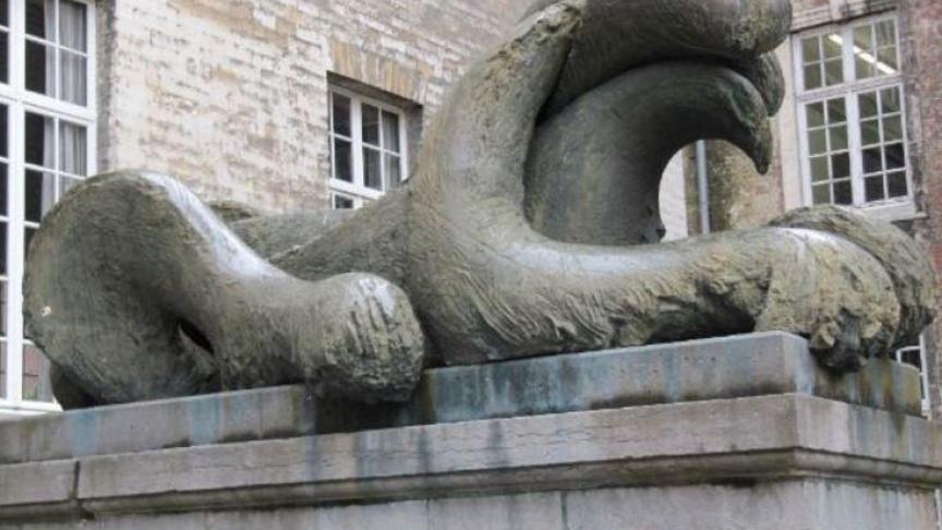 «
Lions
» - Louvain
: deux sculptures pour l'Institut de Théologie, Université Catholique de Louvain.