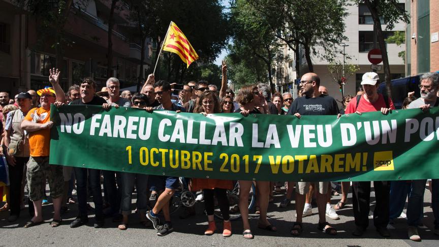 «
Vous ne ferez pas taire la voix d’un peuple
», arboraient ce lundi des manifestants pro-indépendance à Barcelone.