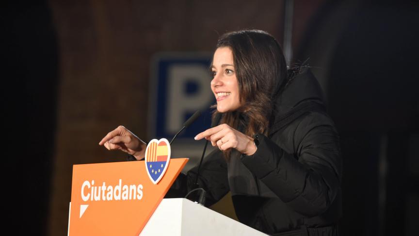 Même si elle a remporté les élections du 21 décembre, avec 25,3
% des voix et 37 députés au parlement, la cheffe de file de Ciudadanos en Catalogne, Inés Arrimadas, ne se lancera pas dans l’aventure. © Photo News