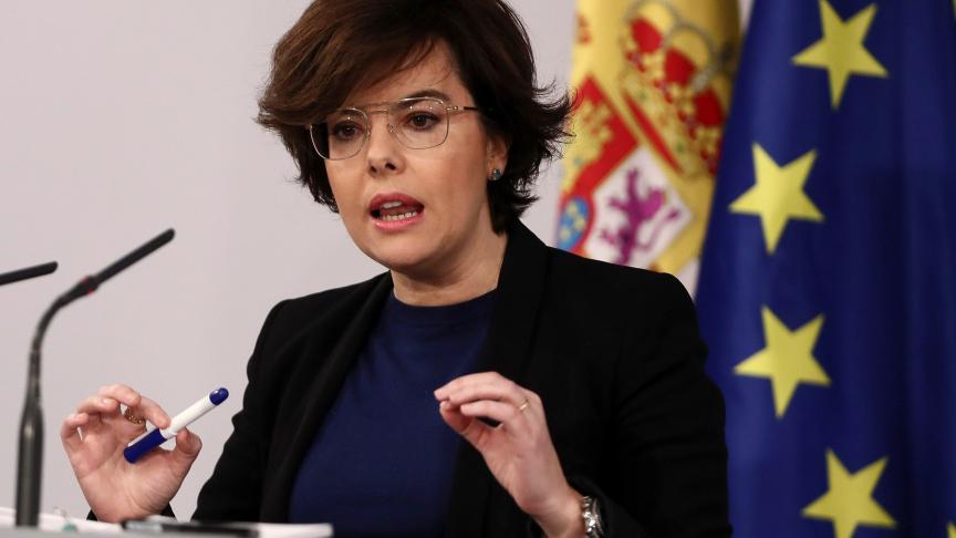 La ministre espagnole Soraya Sáenz de Santamaria a annoncé jeudi qu’un recours sera déposé devant la Cour constitutionnelle pour bloquer la candidature de Carles Puigdemont à la présidence de la Catalogne.