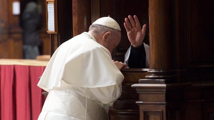 Les associations de victimes  se désolent du manque de réaction du pape. Et en viennent à douter  de sa volonté.