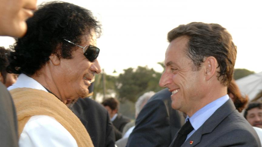 En juillet 2007, vingt-quatre heures après la libération des infirmières bulgares, Nicolas Sarkozy s’était rendu à Tripoli pour remercier le chef de l’Etat libyen, Mouammar Kadhafi.